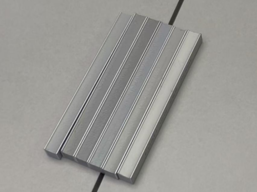 瓷磚美縫做同色系還是做定制調(diào)色？